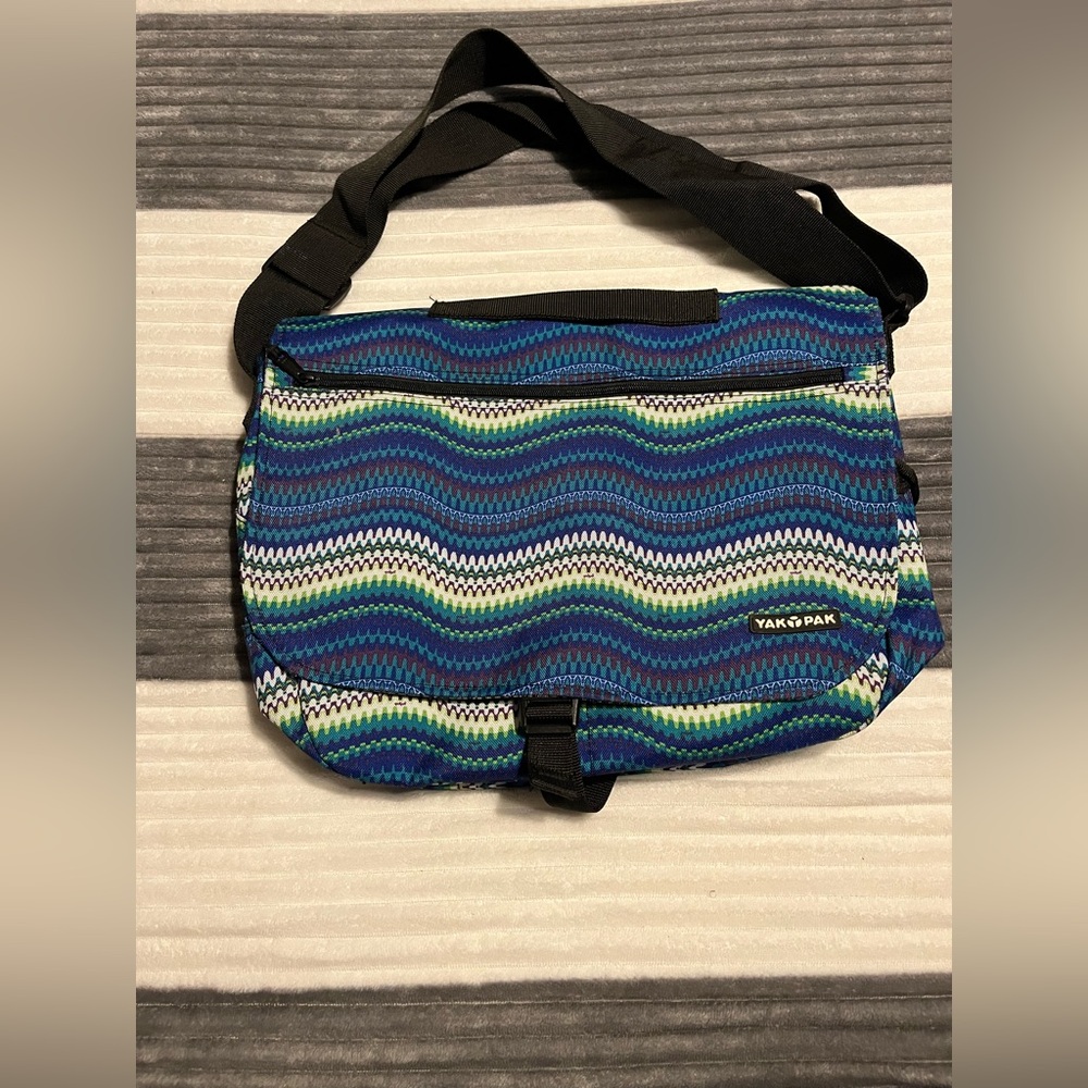 Yak Pak Blue and Green laptop bag